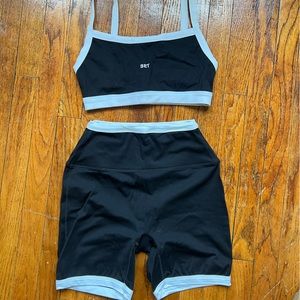 Set Active Black and White Set